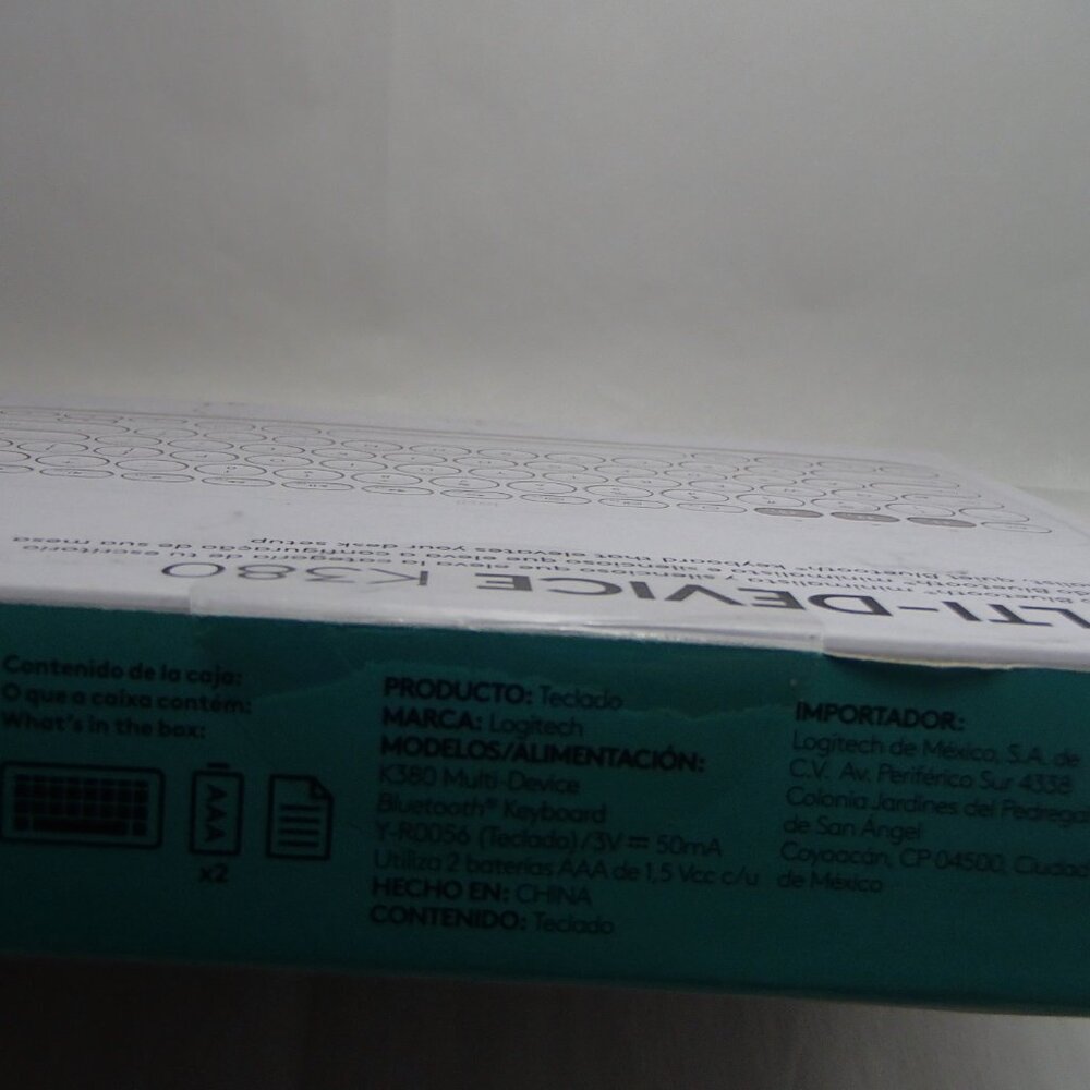 Logitech K380 Multi-Device Spanish, Bluetooth Keyboard - Off-White, (Espanol) - Picture 4 of 8